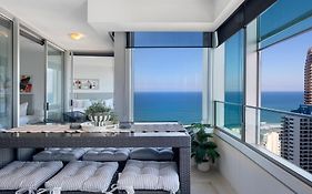 Luxury 3 Bedroom Apartment With Ocean Views - Coast Hm