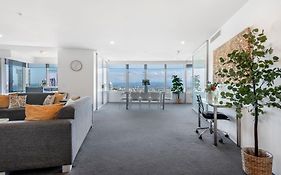 Luxury 3 Bedroom Apartment With Ocean Views - Coast Hm